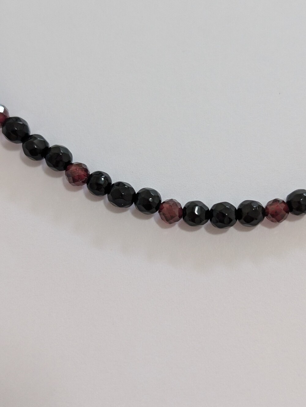 Mozambique Garnet/Onyx Necklace - Picture 3 of 7